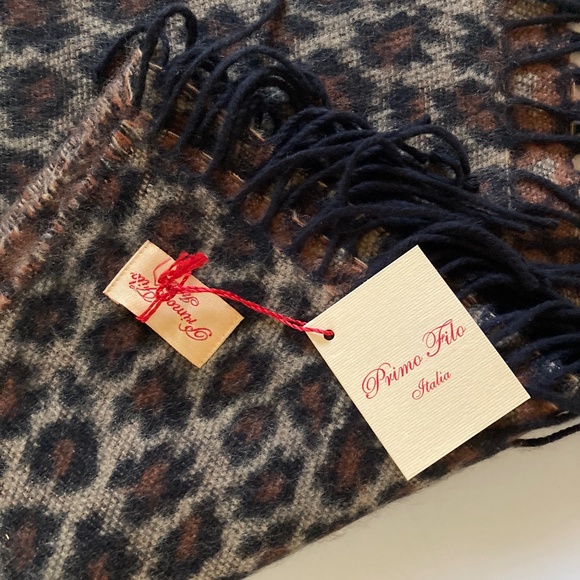 Primo Filo Italia 70 x 32" Soft & Warm Brown Animal Print Scarf/Wrap/NEW! - Picture 4 of 4